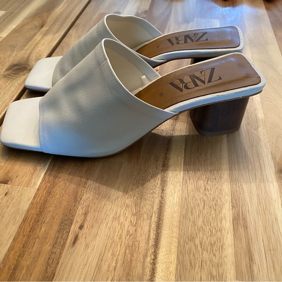 Zara Minimalist Sandals - Picture 4 of 5